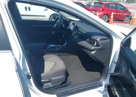 2023 Toyota Camry Le z USA, uszkodzony, nr VIN 4T1C11AK6PU185170